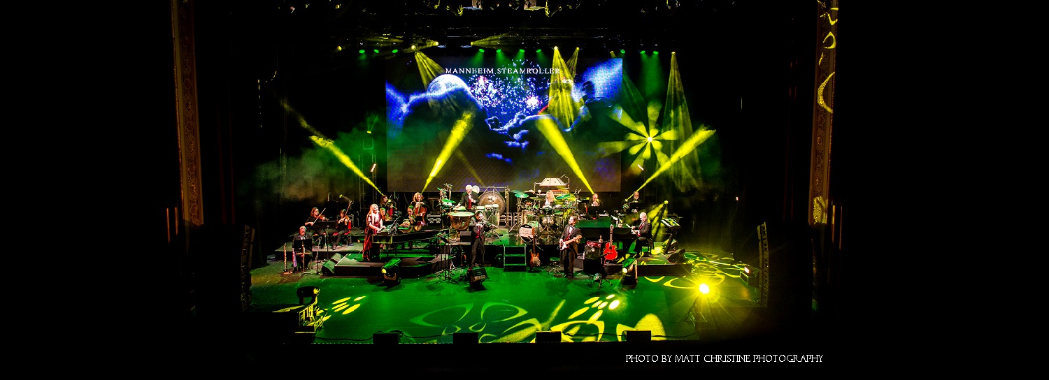 MANNHEIM STEAMROLLER CHRISTMAS by Chip Davis