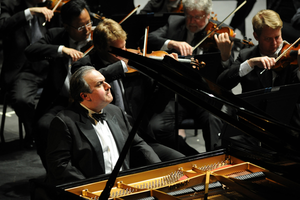 Bronfman plays Beethoven