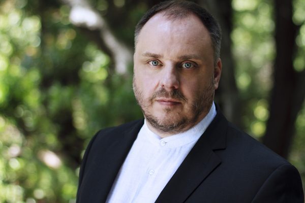 Honeck Conducts Beethoven’s Fifth