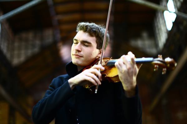 Alexi Kenney Plus La mer