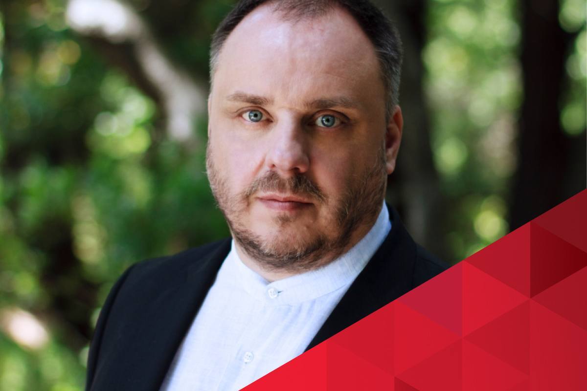 Honeck Conducts Beethoven's Fifth