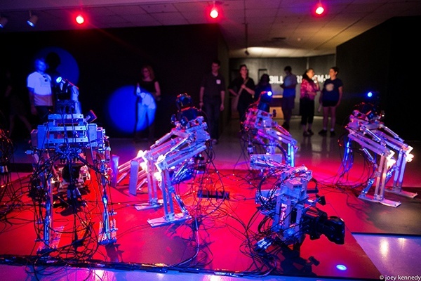 La Cour des Miracles and DSM-VI