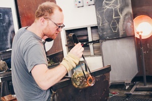 pittsburgh_glass_center_-_paige_ilkhanipour_-_pittsburgh_glass_center_kind_day