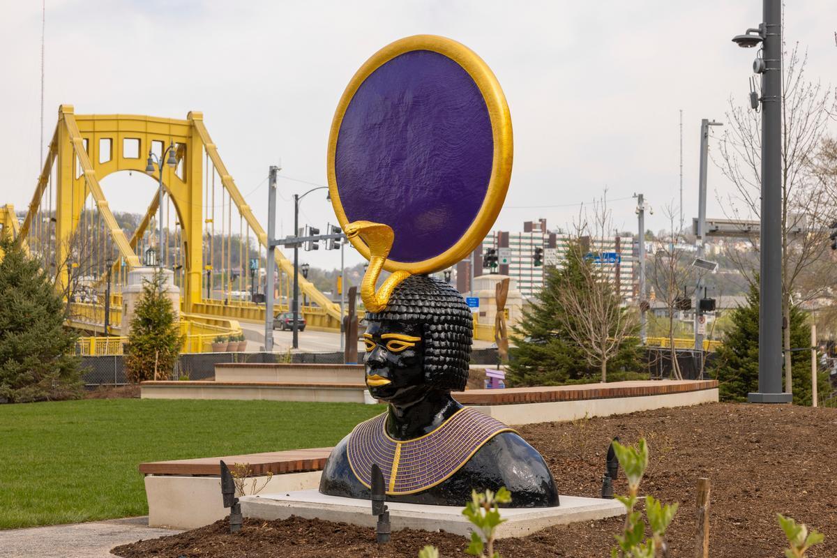 Mikael Owunna and Marques Redd, This is the Body of the Sun