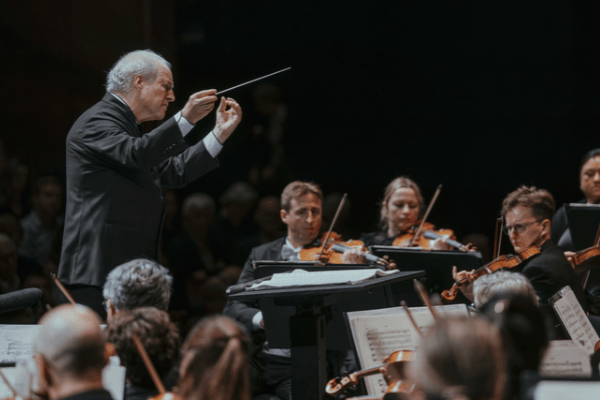 Pittsburgh Symphony Orchestra performing